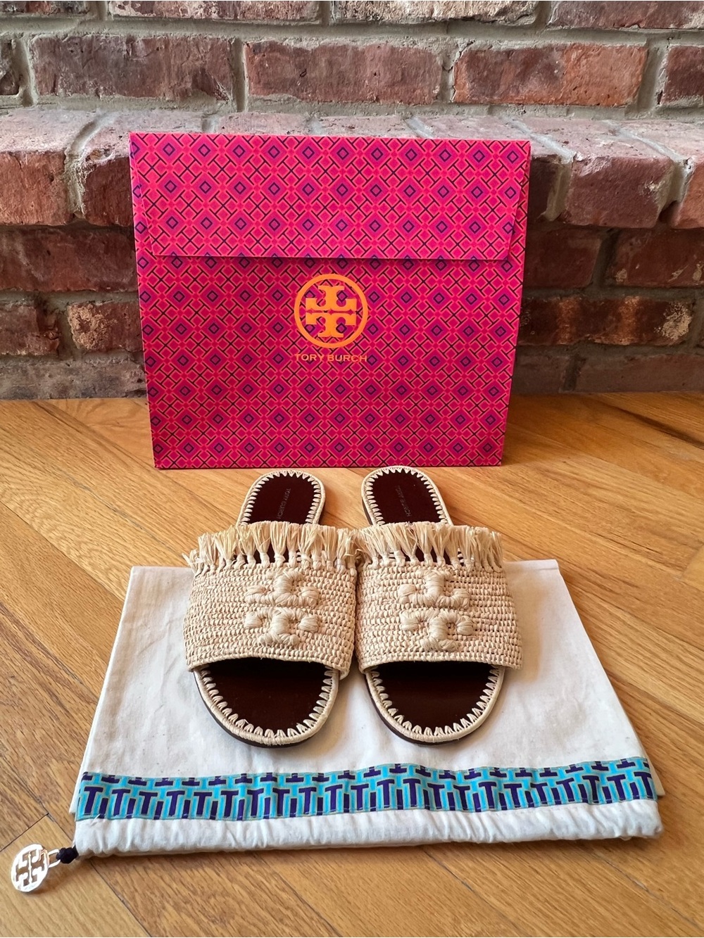 Tory Burch Natural Eleanor Raffia Slide Sandals - Picture 3 of 13